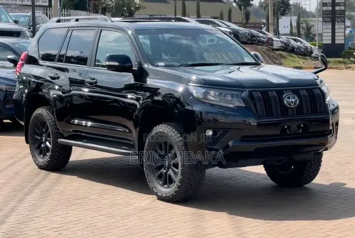 Toyota Land Cruiser Prado 2.7 2023 Black