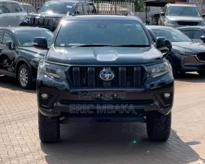 Toyota Land Cruiser Prado 2.7 2023 Black