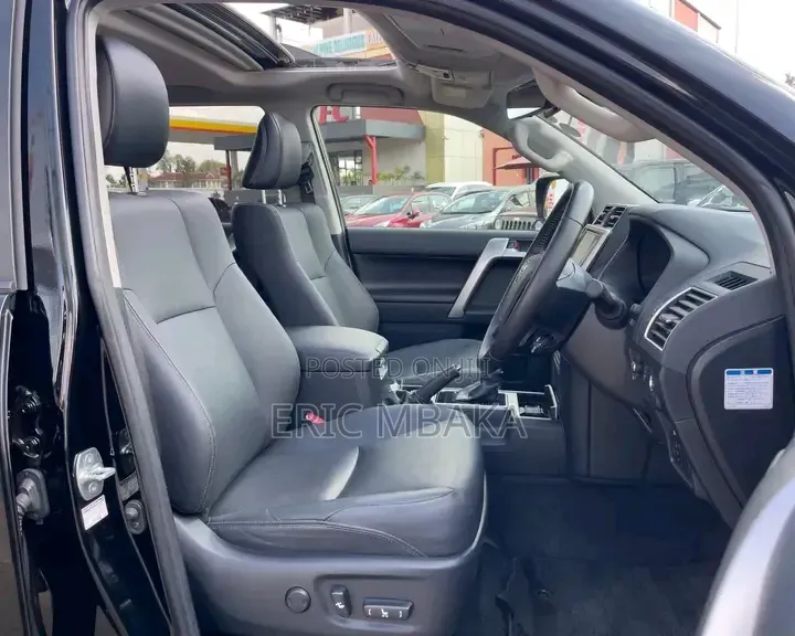 Toyota Land Cruiser Prado 2.7 2023 Black