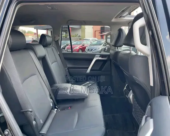 Toyota Land Cruiser Prado 2.7 2023 Black