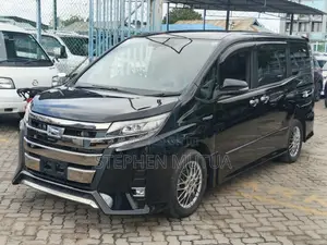 Toyota Noah 1.8 FWD Hybrid (7 seater) 2020 Black