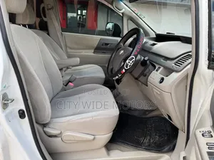 Toyota Noah 2011 White