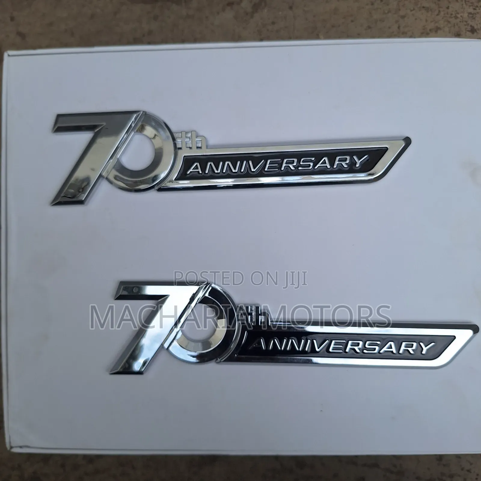 Landcruiser 70th Anniversary Emblems [Pair]