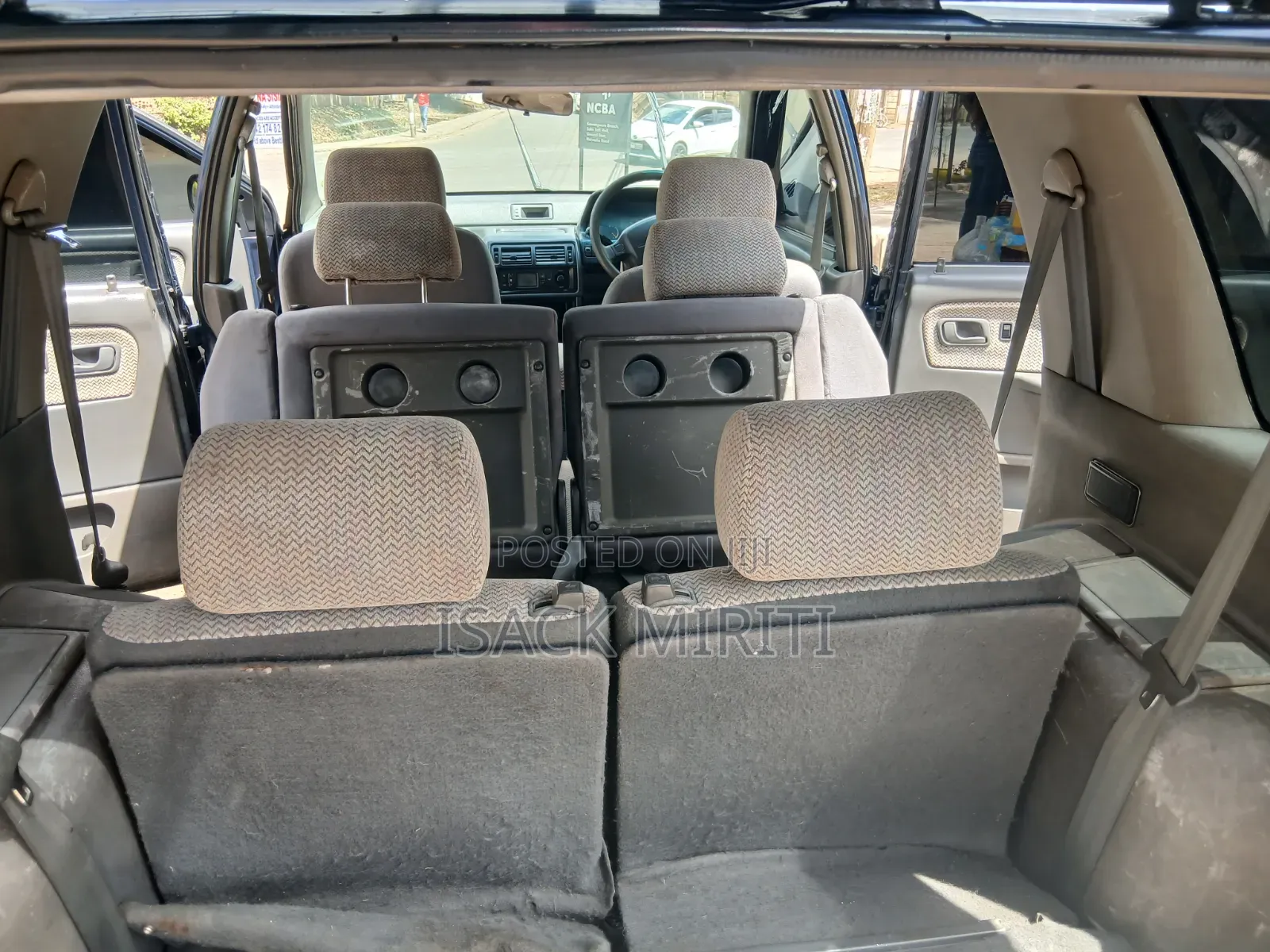 Mitsubishi Chariot 1997 Blue