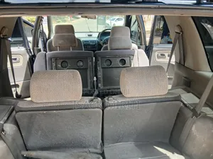 Mitsubishi Chariot 1997 Blue