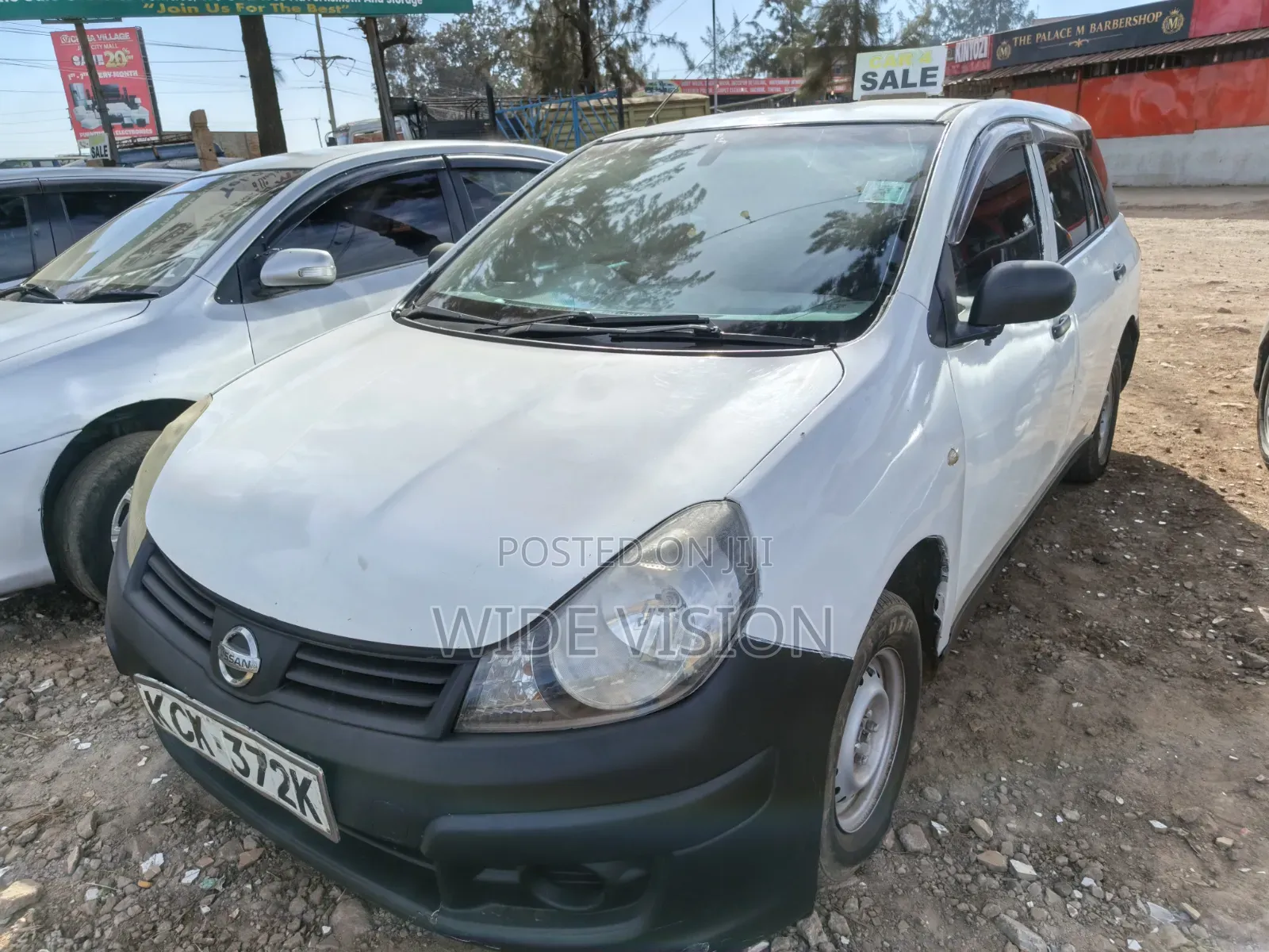 Nissan Advan 2010 White