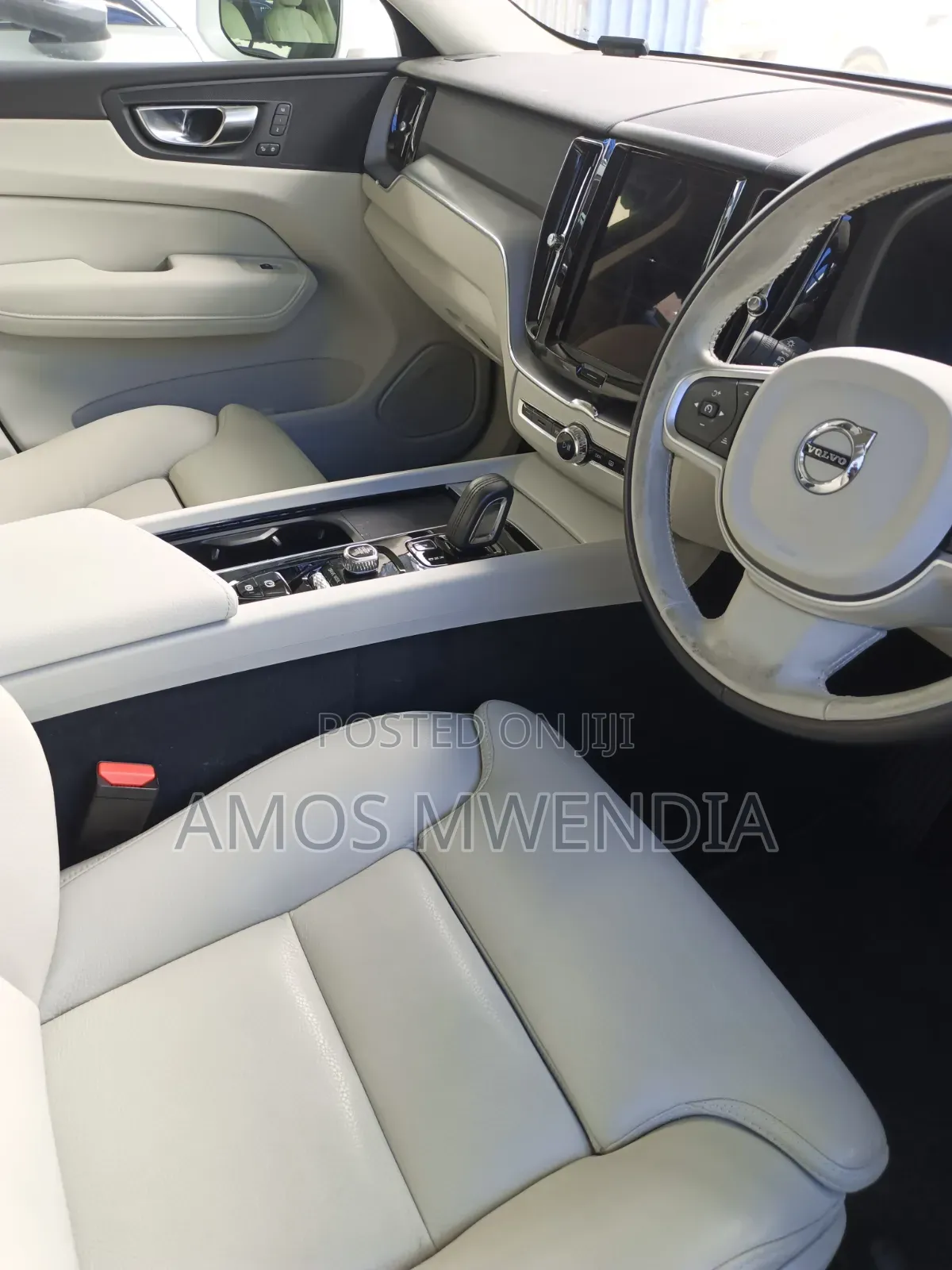 Volvo XC60 2019 White