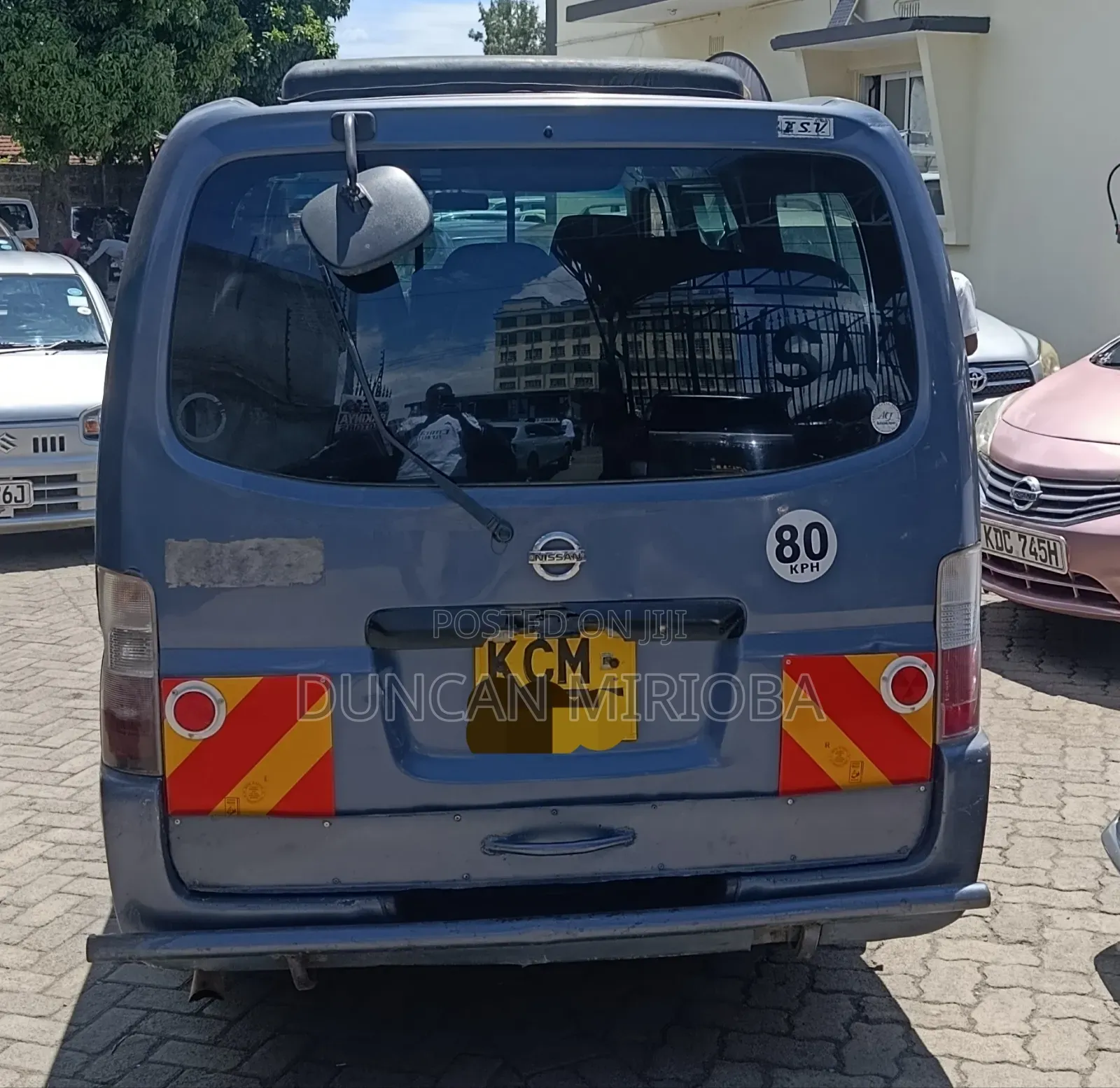 Nissan Caravan (Urvan) 1998 Blue