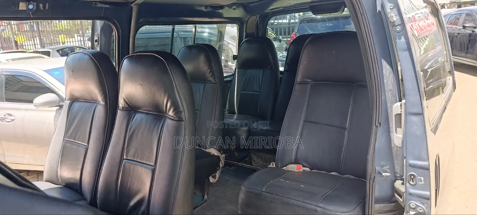 Nissan Caravan (Urvan) 1998 Blue