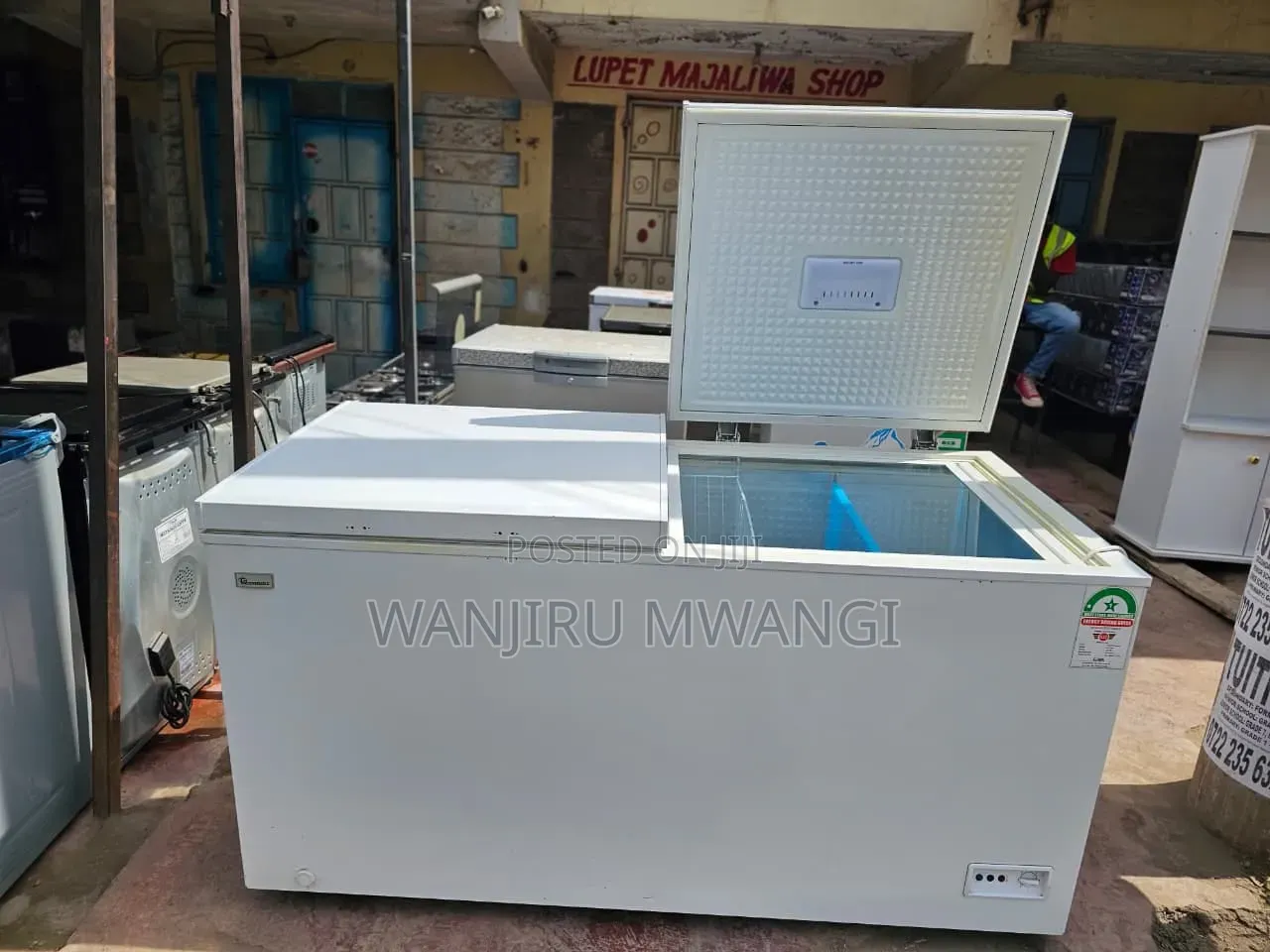 700litres Deep Freezer ( Ramtons)