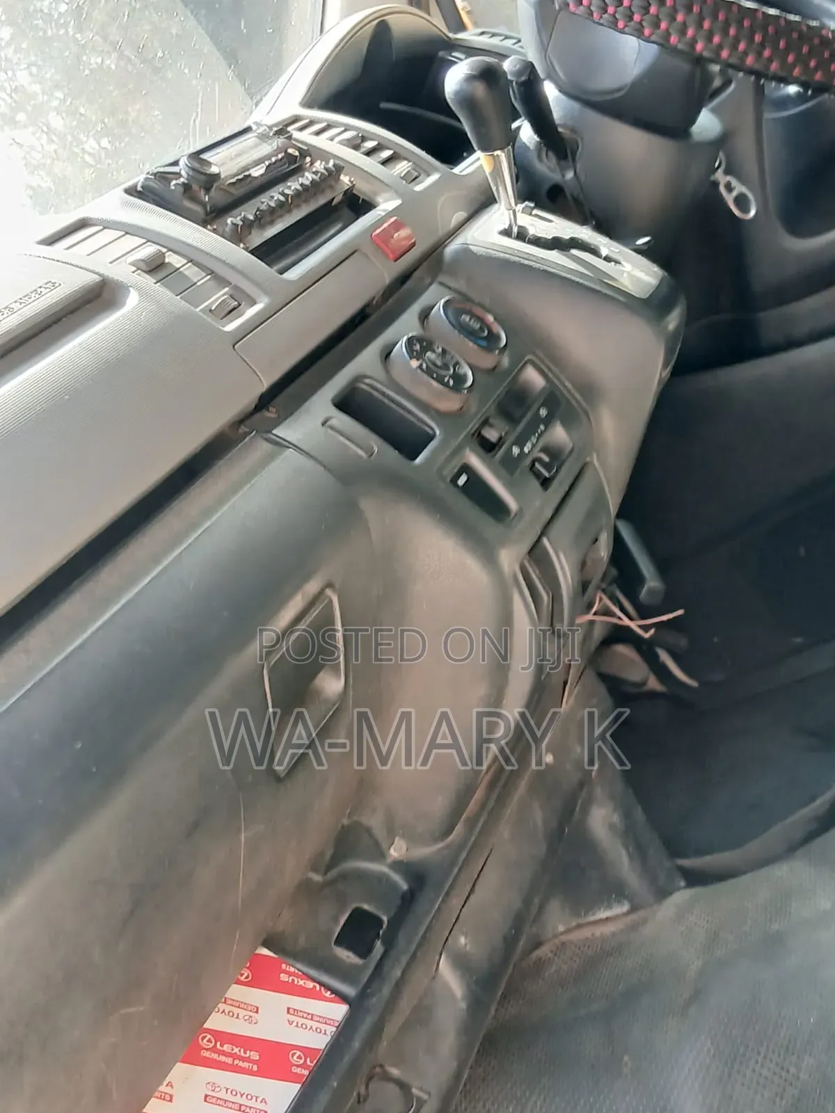 Toyota HiAce 2010 White