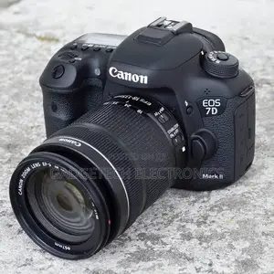 Canon EOS 7D With 24–105mm Lens