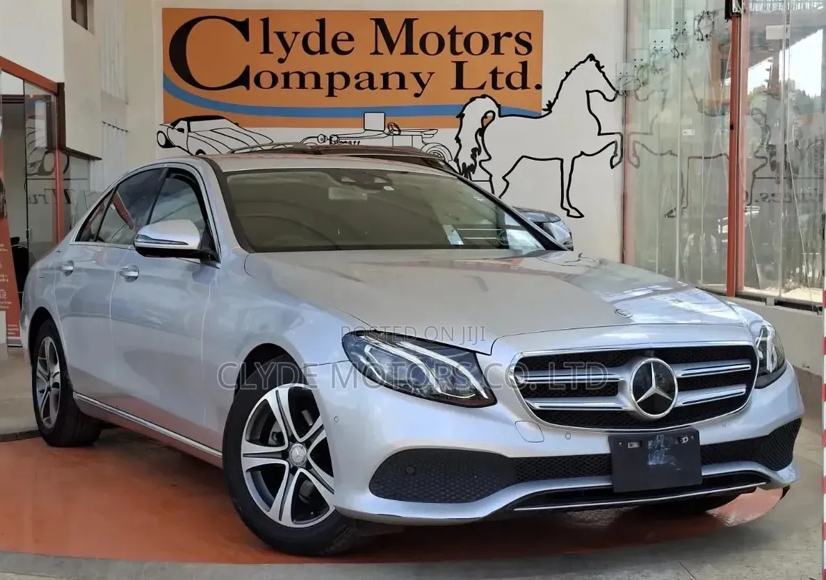 Mercedes-Benz E200 2016 Silver