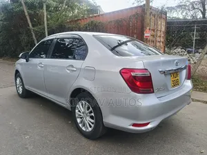 Toyota Axio 1.5 G 2WD 2015 Silver