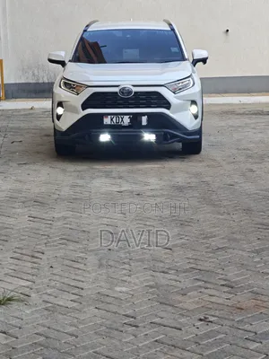 Toyota RAV4 2019 White