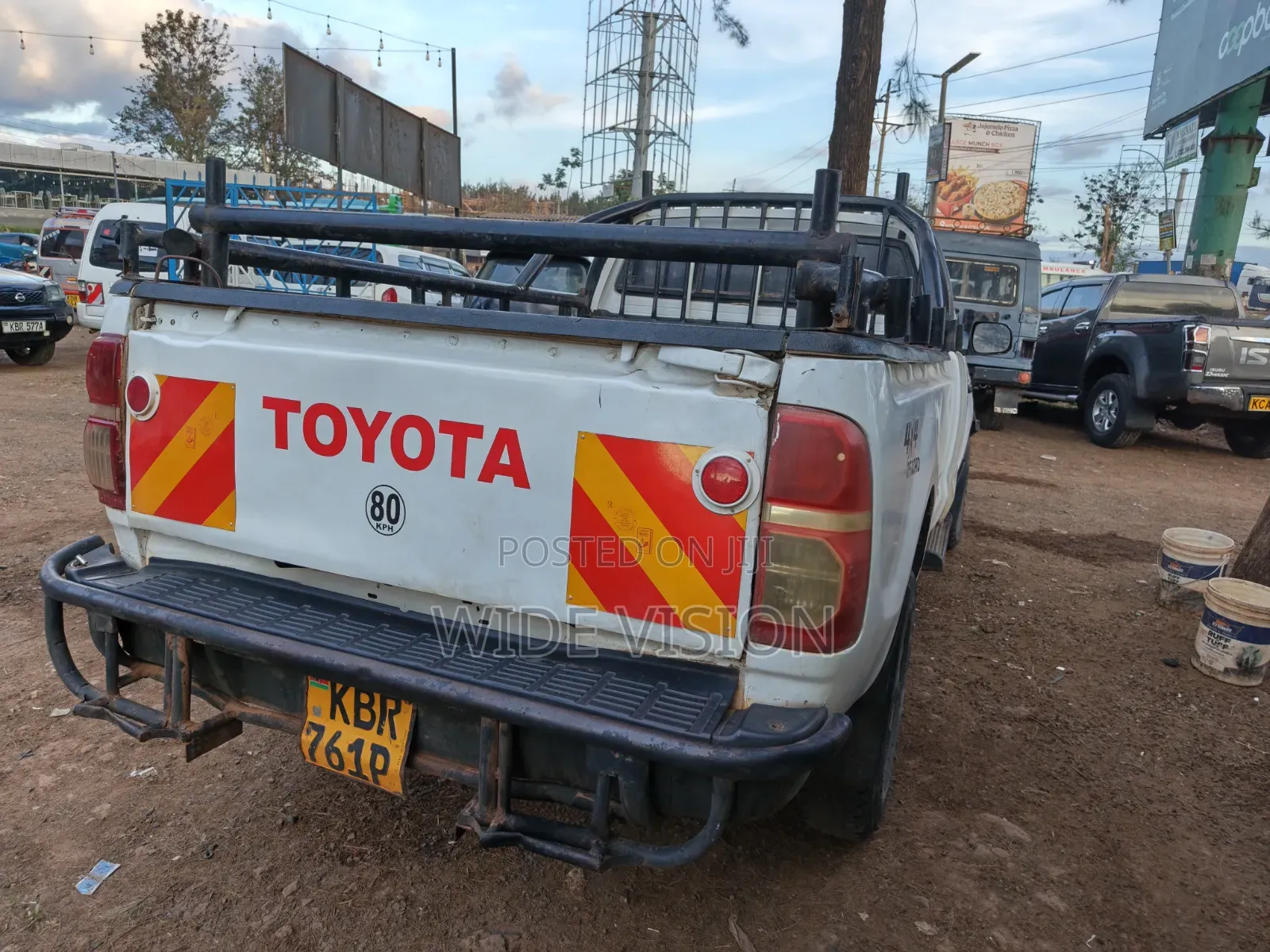 Toyota Hilux 2026 White