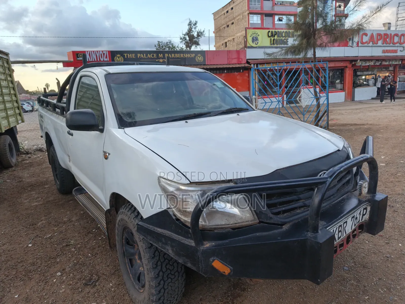 Toyota Hilux 2026 White