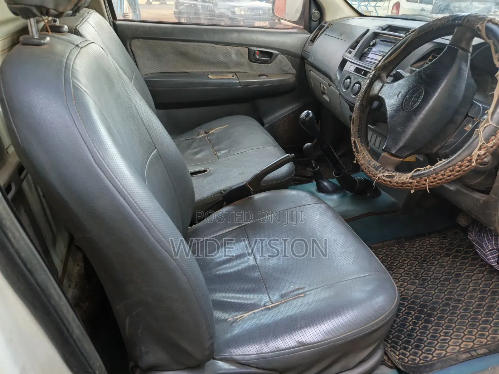 Toyota Hilux 2026 White