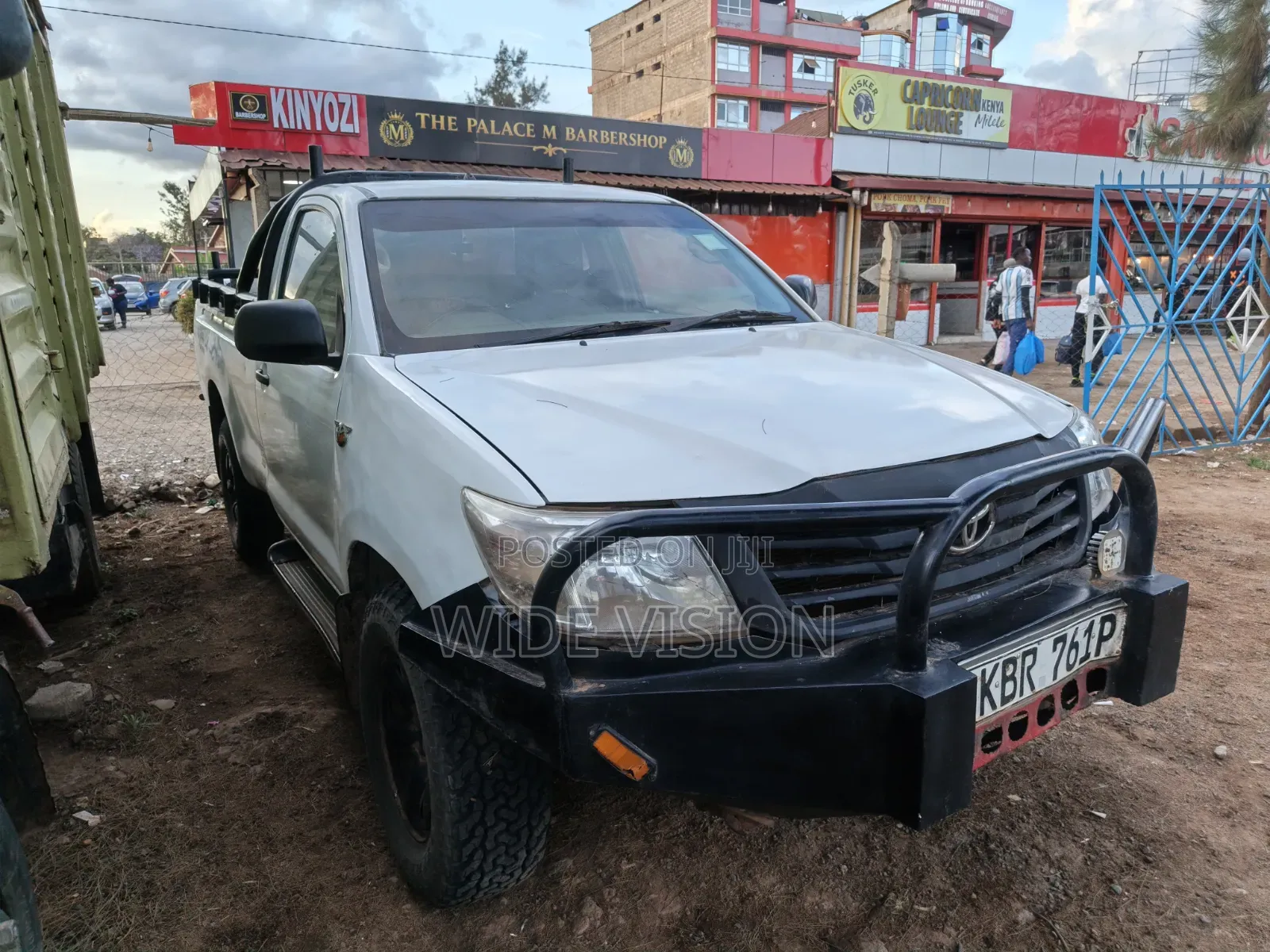 Toyota Hilux 2026 White
