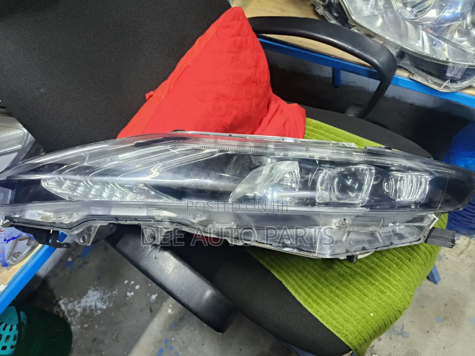 Harrier Headlight