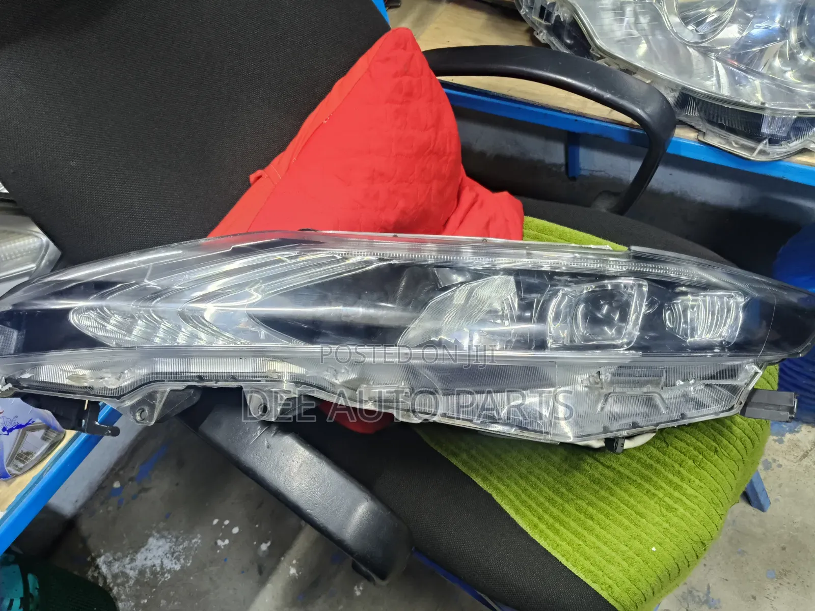 Harrier Headlight