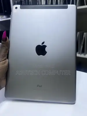 Apple iPad Wi-Fi 128 GB Silver