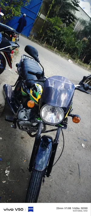 Bajaj Boxer 150 UG 2025 Black