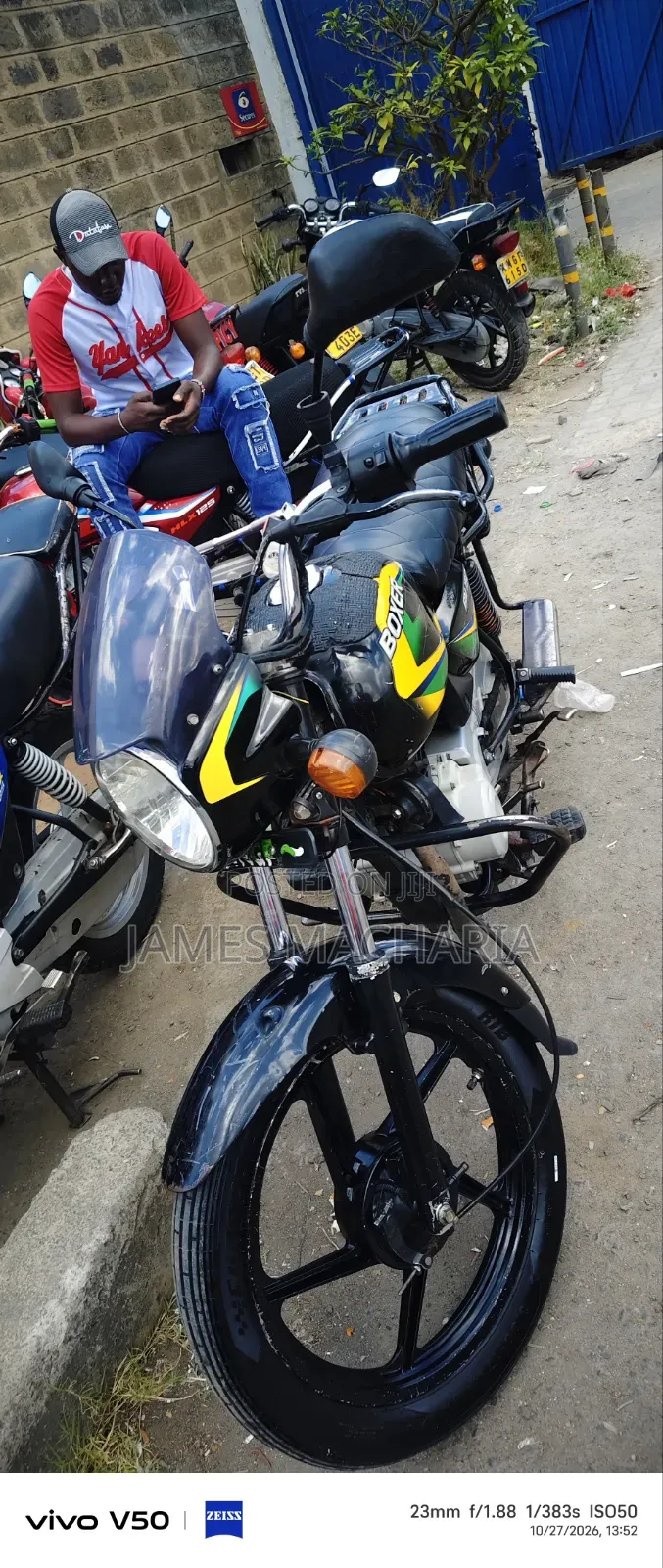 Bajaj Boxer 150 UG 2025 Black