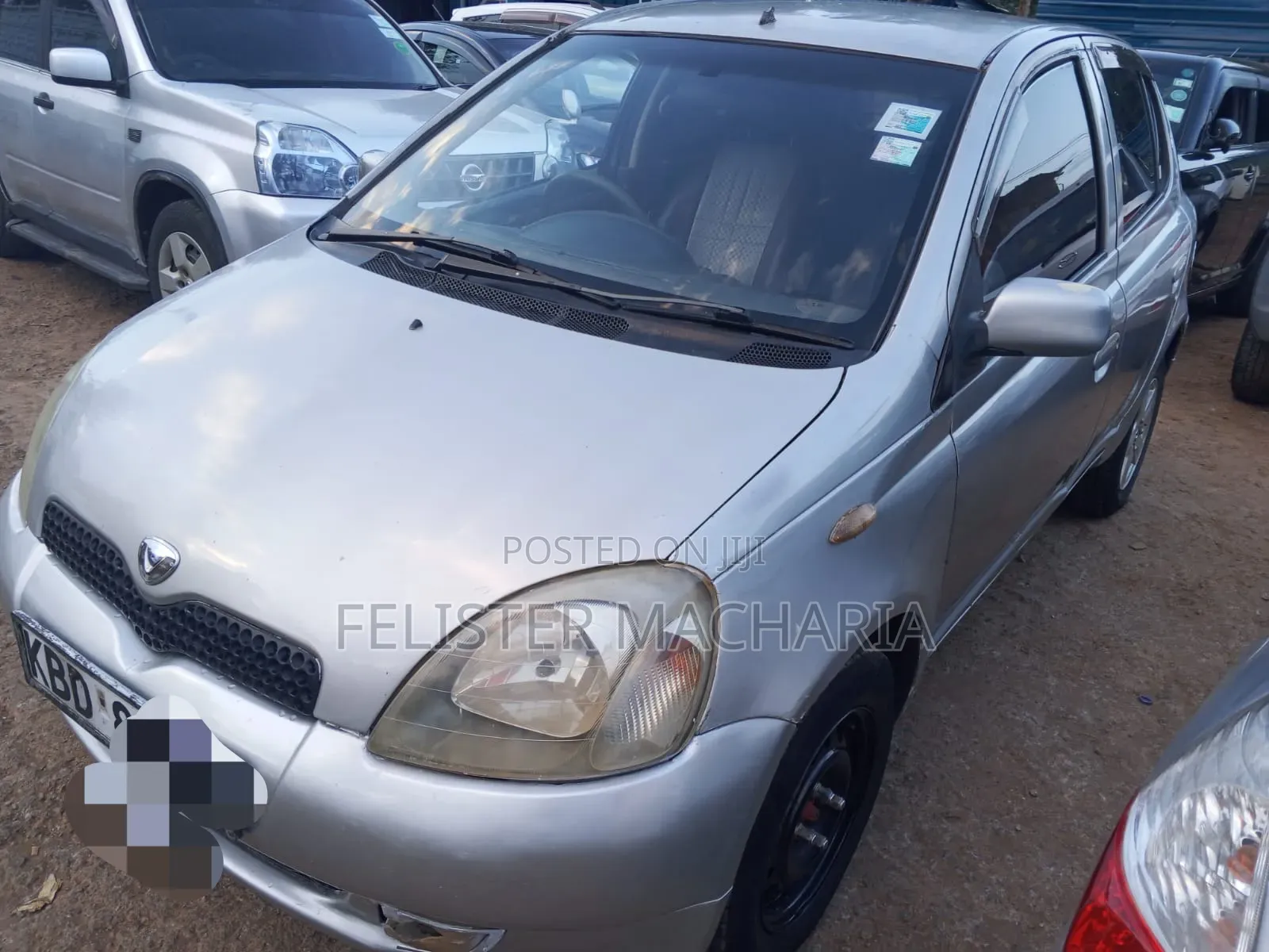 Toyota Vitz 2002 Silver