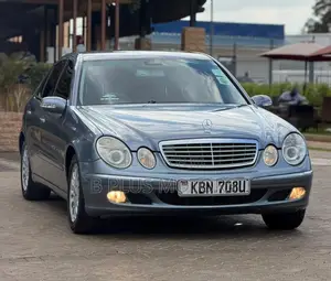 Mercedes-Benz E200 2006 Blue