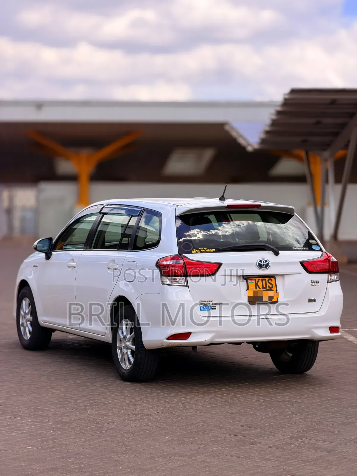 Toyota Corolla Fielder 2017 White
