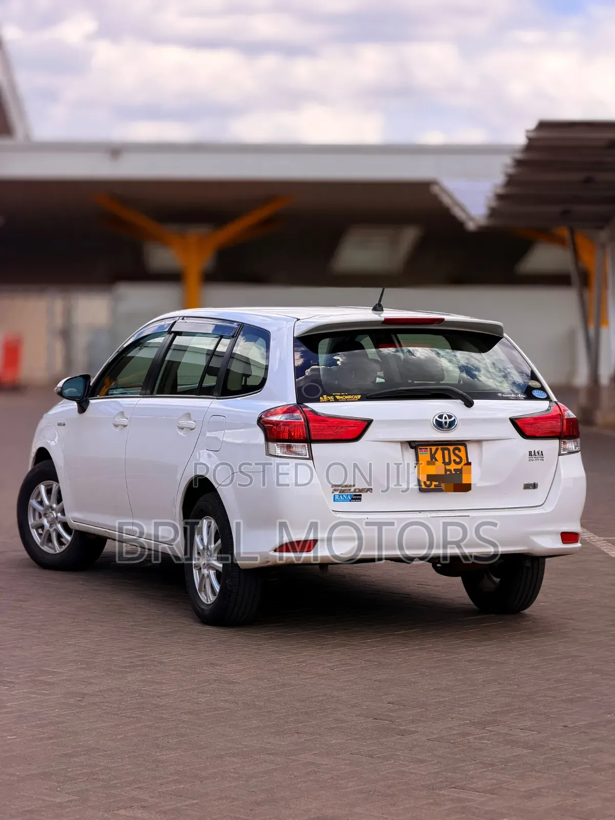 Toyota Corolla Fielder 2017 White