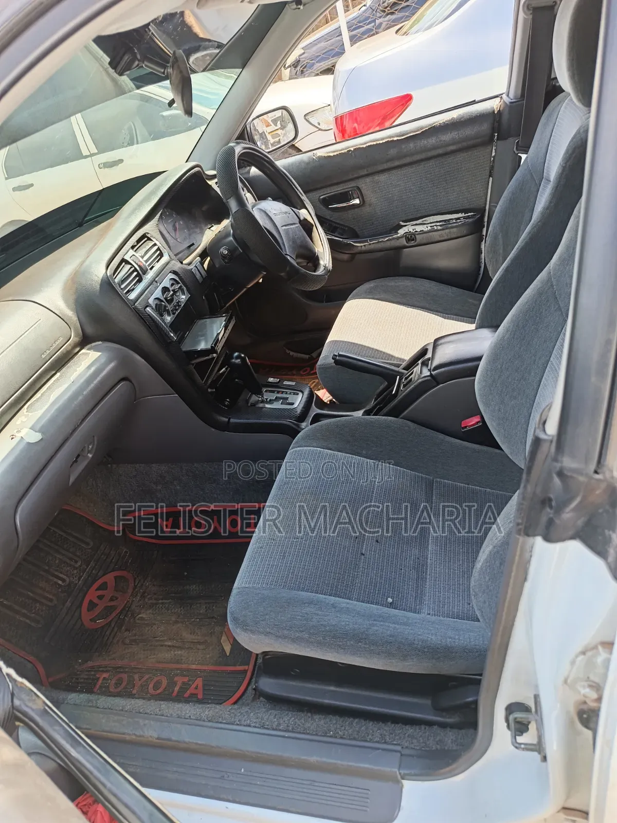Subaru Legacy 2003 White