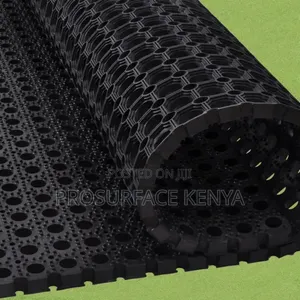 Black Hollow Drainage Mat for Commercial Laundry Areas
