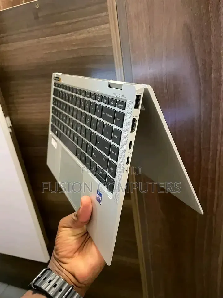 Laptop HP EliteBook 1040 G8 16GB Intel Core i7 SSD 512GB