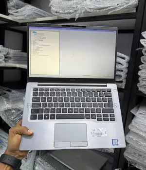 Laptop Dell Latitude 5310 8GB Intel Core i7 SSD 256GB
