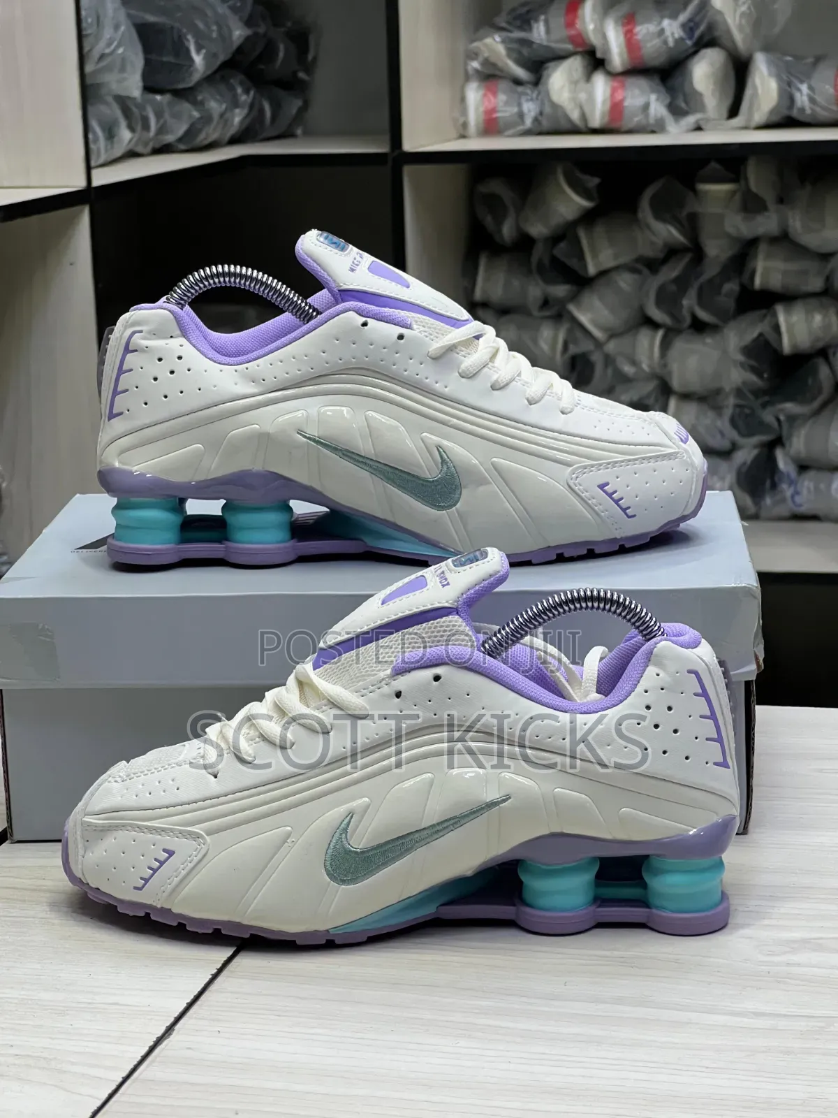 Nike Shox R4 Womens