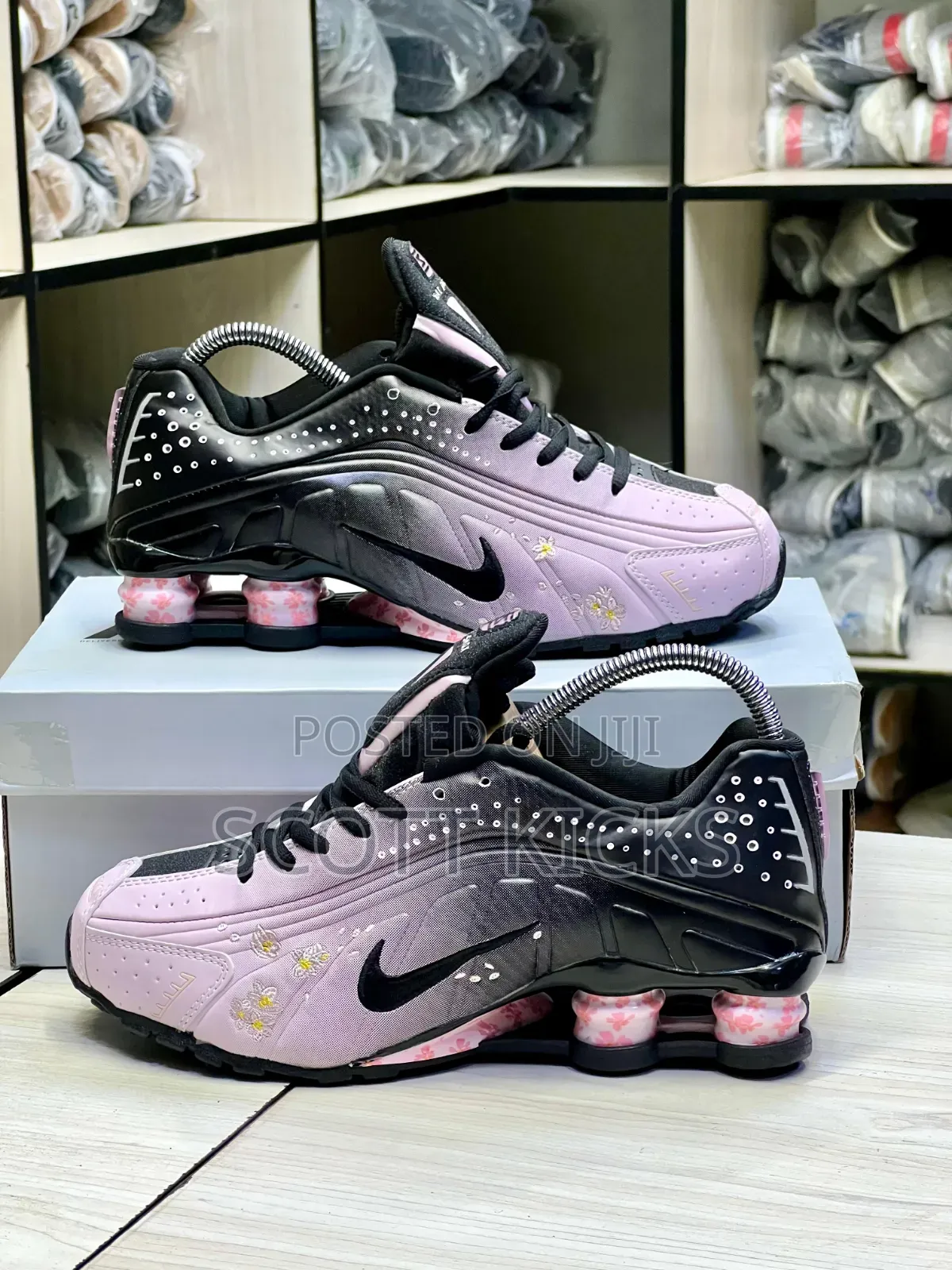 Nike Shox R4 Womens