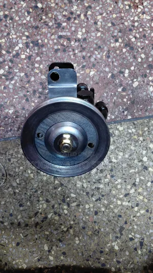 Nissan Hardbody Td27/Qd32 Engine Power Steering Pump