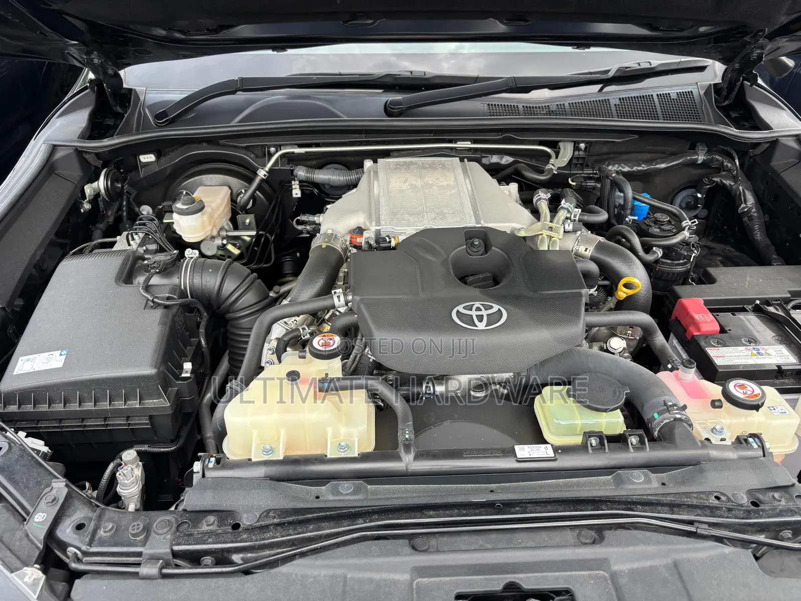 Toyota Hilux 2021 Black