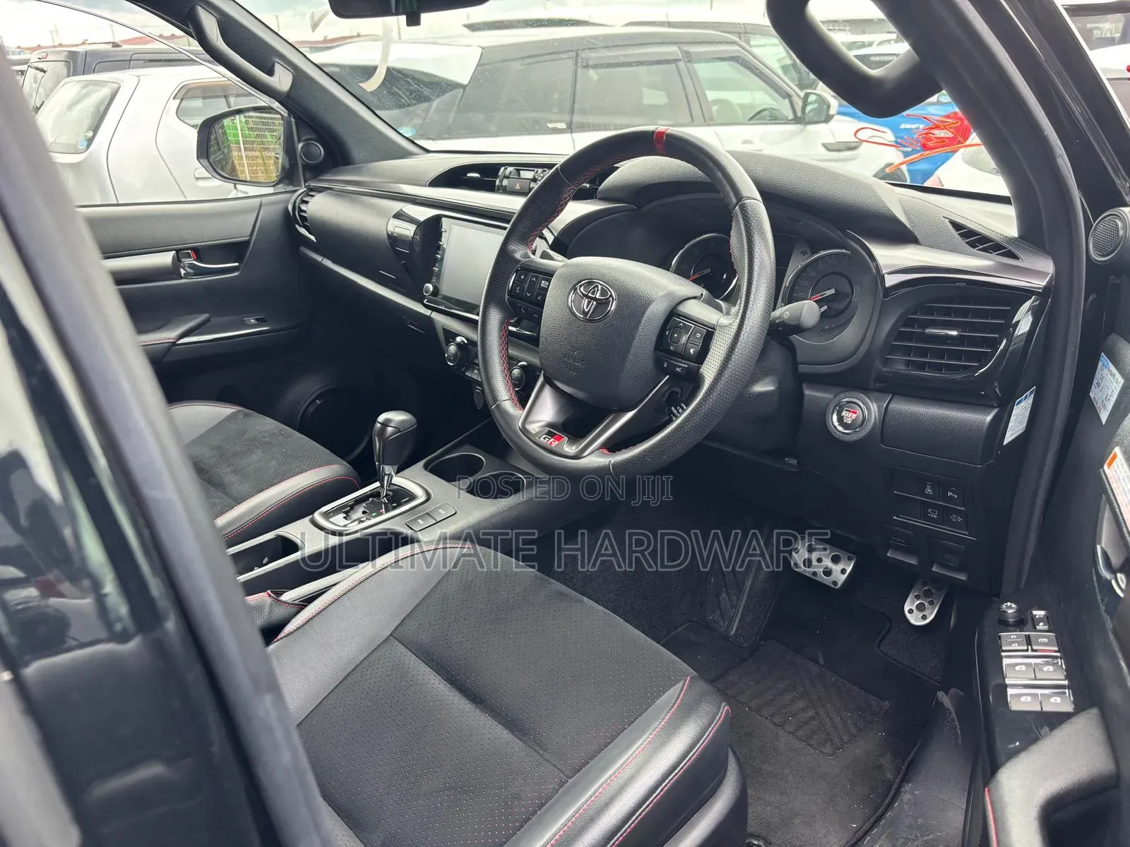 Toyota Hilux 2021 Black