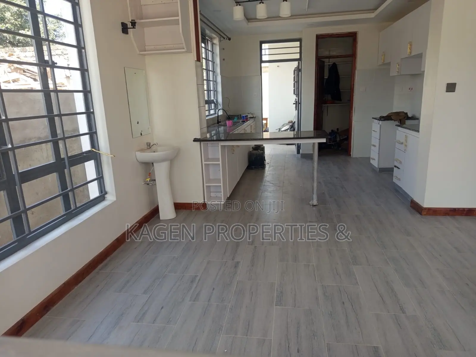 4bdrm Maisonette in Nkoroi for sale