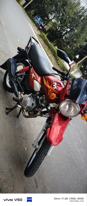 TVS HLX Plus ES 2025 Red