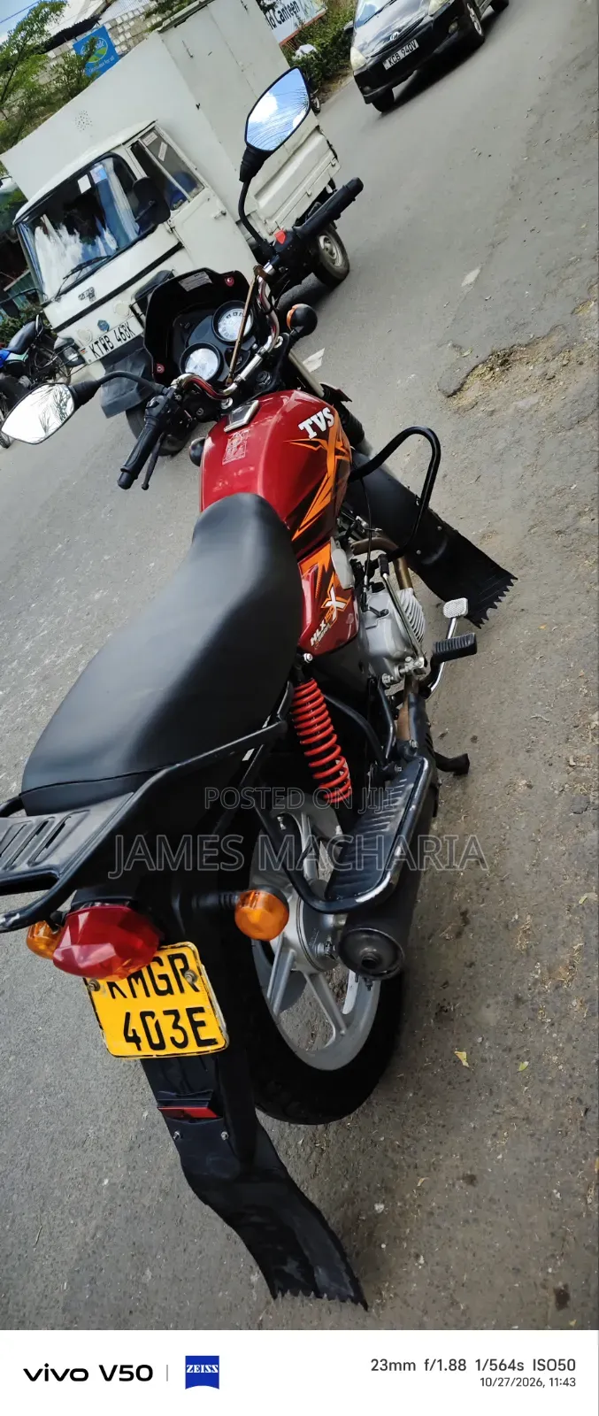 TVS HLX Plus ES 2025 Red