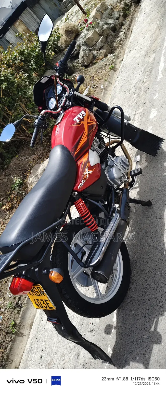 TVS HLX Plus ES 2025 Red