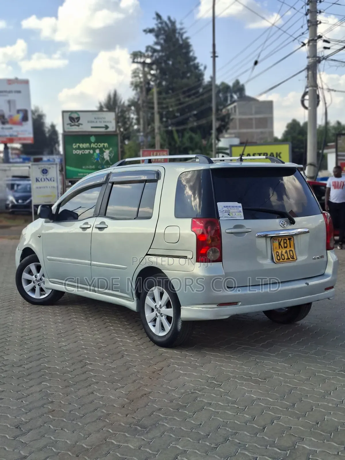 Toyota Raum 2004 Blue