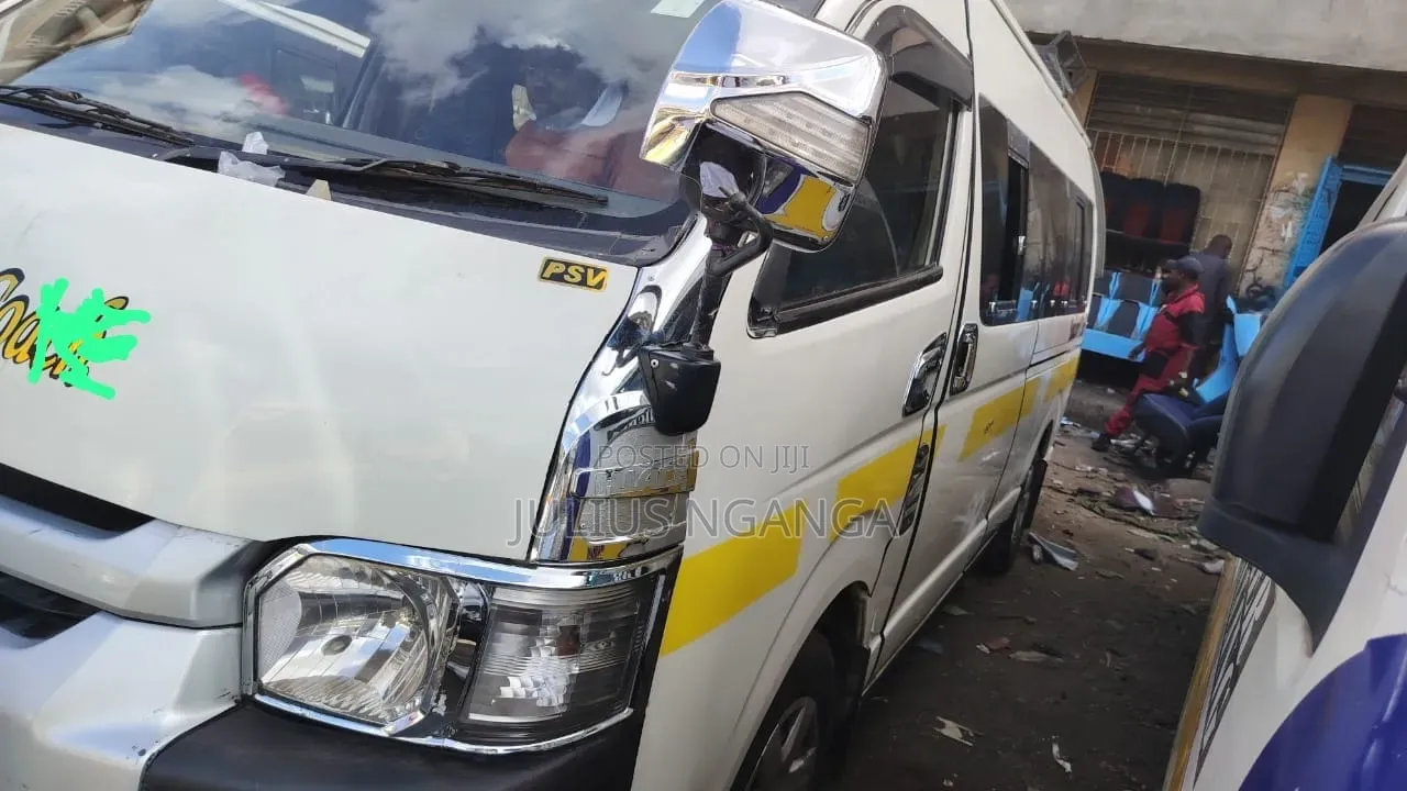 Toyota HiAce 2017 White