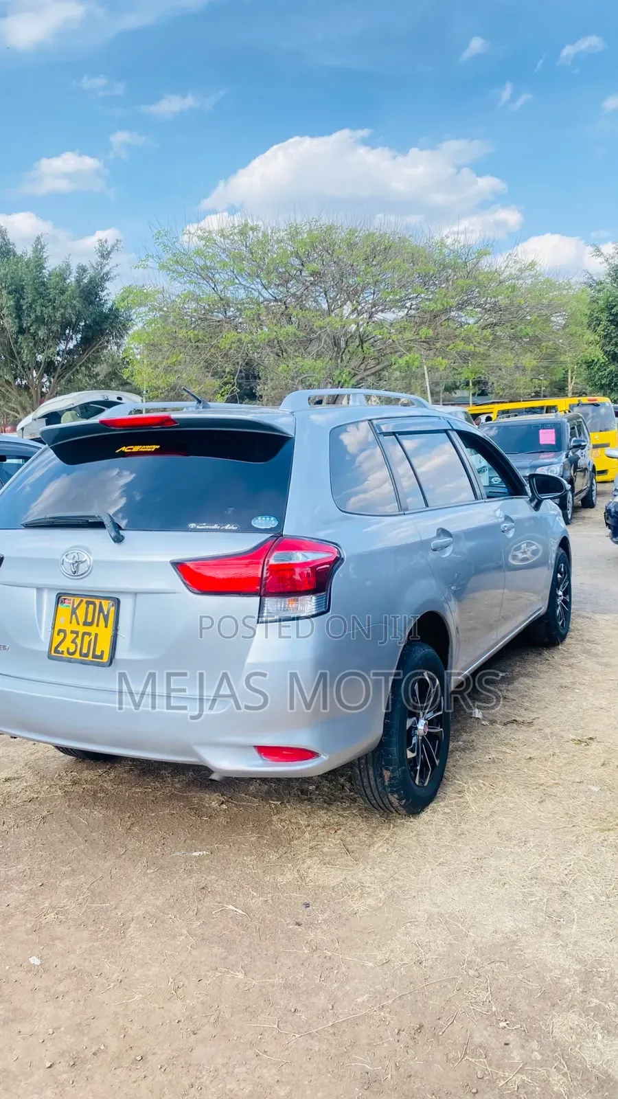 Toyota Corolla Fielder 2016 Silver