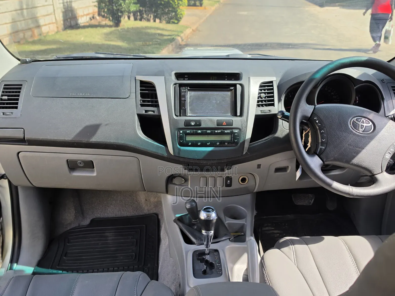 Toyota Hilux 3.0 D-4D 4x4 2012 Silver