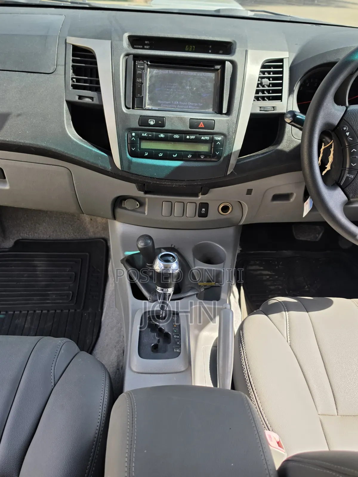 Toyota Hilux 3.0 D-4D 4x4 2012 Silver